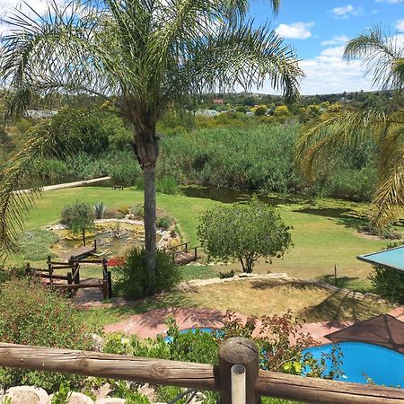 Bed and Breakfast De Oude Yotclub Oudtshoorn Zewnętrze zdjęcie