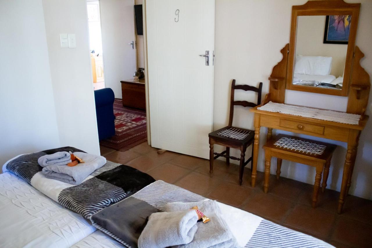 Bed and Breakfast De Oude Yotclub Oudtshoorn Zewnętrze zdjęcie