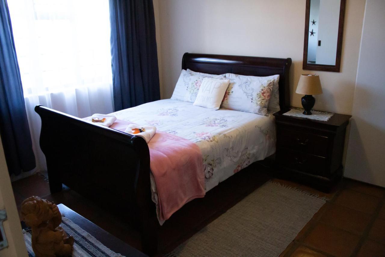 Bed and Breakfast De Oude Yotclub Oudtshoorn Zewnętrze zdjęcie